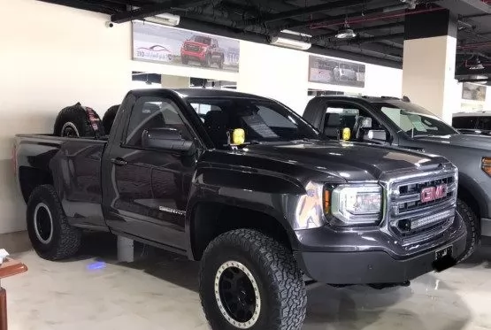 Used GMC Sierra For Sale in Doha #10577 - 1  image 