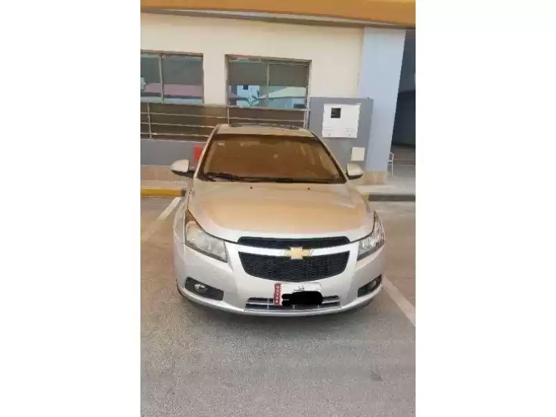 Gebraucht Chevrolet Cruze Zu verkaufen in Doha #10626 - 1  image 
