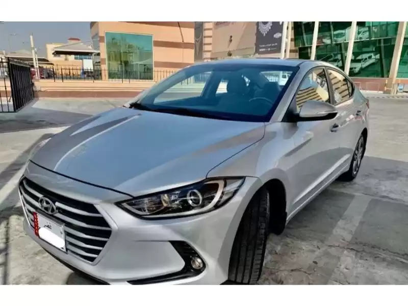 Использовал Hyundai Elantra Продается в Доха #10628 - 1  image 