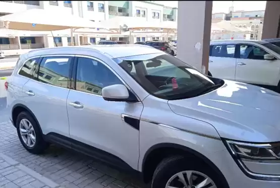 Использовал Renault Unspecified Продается в Доха #10710 - 1  image 