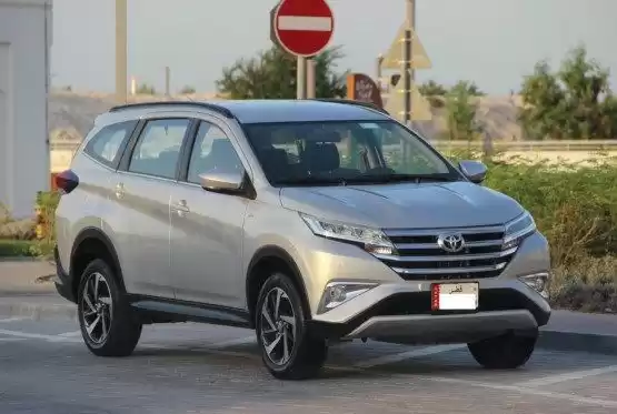 Использовал Toyota Rush Продается в Аль-Садд , Доха #10724 - 1  image 