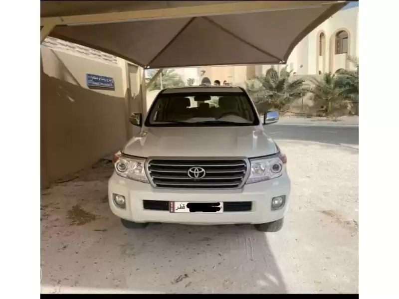 مستعملة Toyota Land Cruiser للبيع في الدوحة #10729 - 1  صورة 