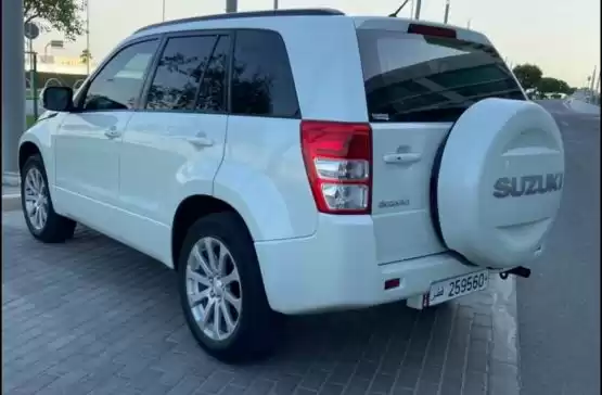 Использовал Suzuki Grand Vitara Продается в Аль-Садд , Доха #10839 - 1  image 
