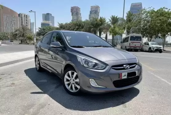 Kullanılmış Hyundai Accent Satılık içinde Al Sadd , Doha #10895 - 1  image 