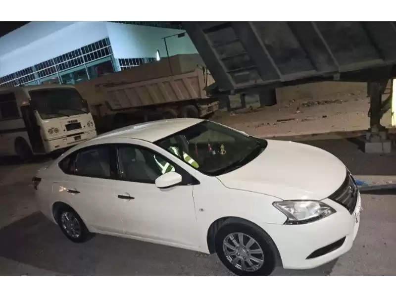 Использовал Nissan Sentra Продается в Доха #10955 - 1  image 