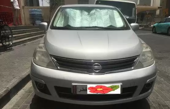 Использовал Nissan Tiida Продается в Аль-Садд , Доха #10985 - 1  image 
