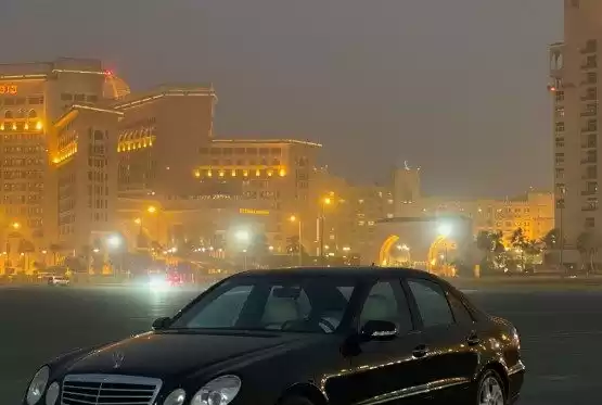 مستعملة Mercedes-Benz E Class للبيع في الدوحة #11187 - 1  صورة 