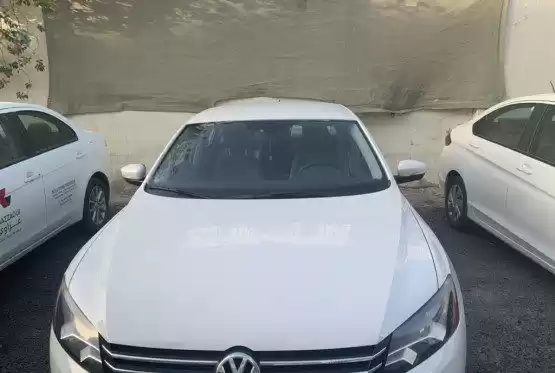 مستعملة Volkswagen Passat للبيع في الدوحة #11213 - 1  صورة 