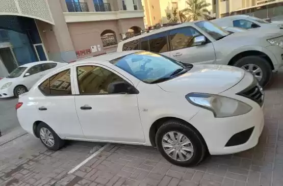 مستعملة Nissan Sunny للبيع في الدوحة #11214 - 1  صورة 