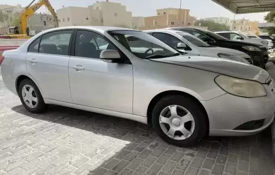 مستعملة Chevrolet Epica للبيع في الدوحة #11233 - 1  صورة 