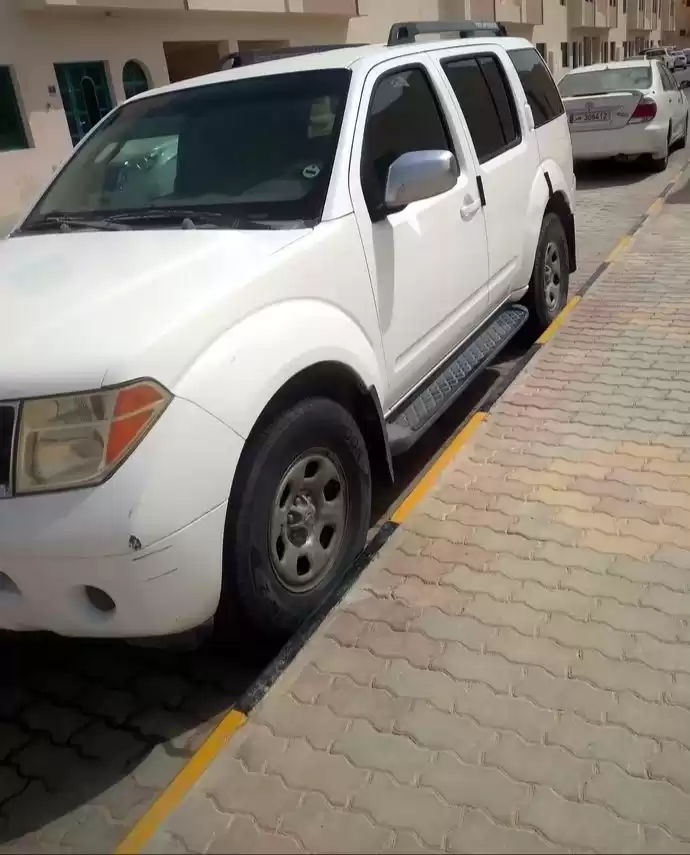 Gebraucht Nissan Pathfinder Zu verkaufen in Al Sadd , Doha #11236 - 1  image 