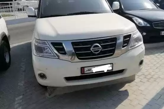 Kullanılmış Nissan Patrol Satılık içinde Al Sadd , Doha #11422 - 1  image 