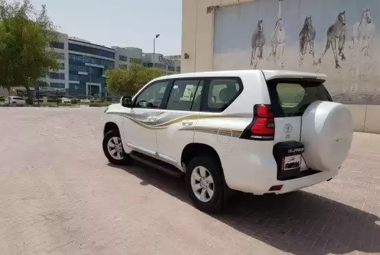 مستعملة Toyota Prado للبيع في الدوحة #11425 - 1  صورة 