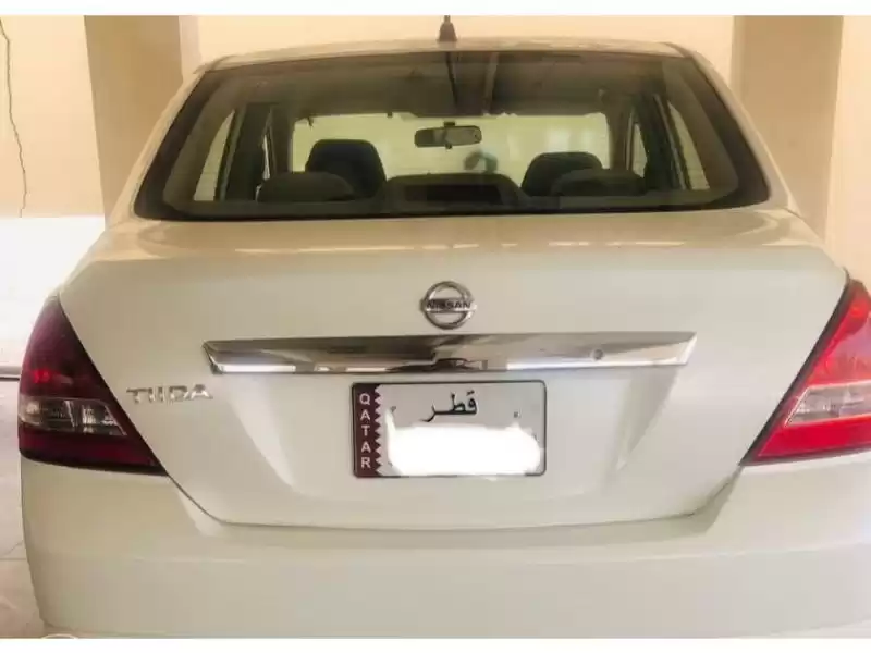 Использовал Nissan Tiida Продается в Доха #11482 - 1  image 