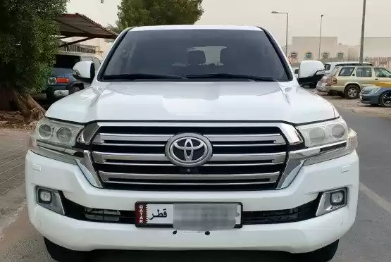 مستعملة Toyota Land Cruiser للبيع في الدوحة #11502 - 1  صورة 