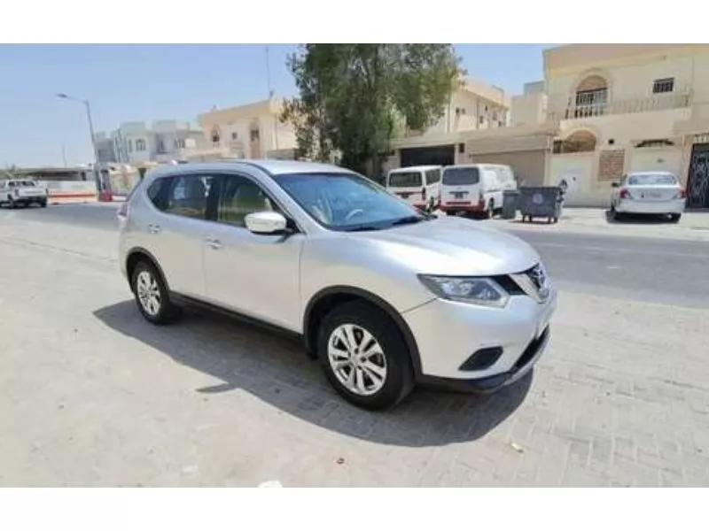 Использовал Nissan X-Trail Продается в Доха #11589 - 1  image 