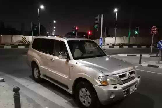 Использовал Mitsubishi Pajero Продается в Доха #11673 - 1  image 