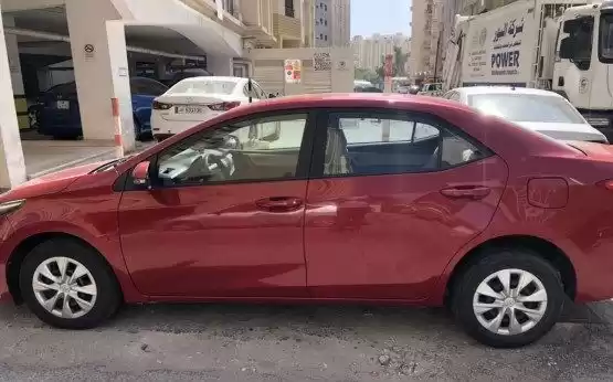 Kullanılmış Toyota Corolla Satılık içinde Al Sadd , Doha #11676 - 1  image 
