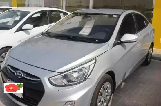 Utilisé Hyundai Elantra À vendre au Doha #11681 - 1  image 
