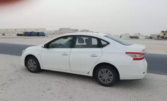 مستعملة Nissan Sentra للبيع في الدوحة #11741 - 1  صورة 