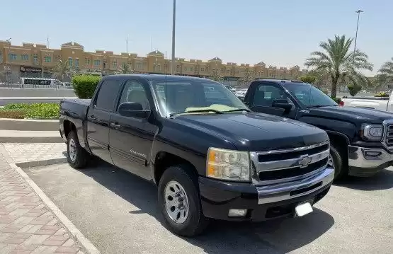 Used Chevrolet Silverado For Sale in Doha #11820 - 1  image 