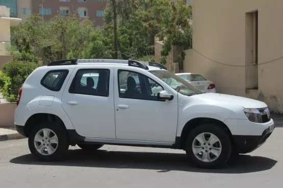 Использовал Renault Unspecified Продается в Аль-Садд , Доха #11961 - 1  image 
