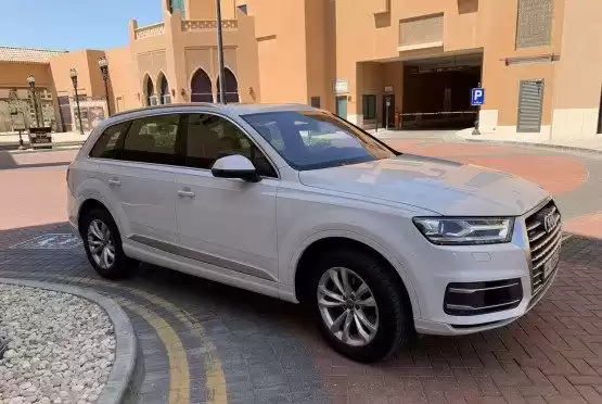 Usado Audi Q7 Venta en al-sad , Doha #11983 - 1  image 