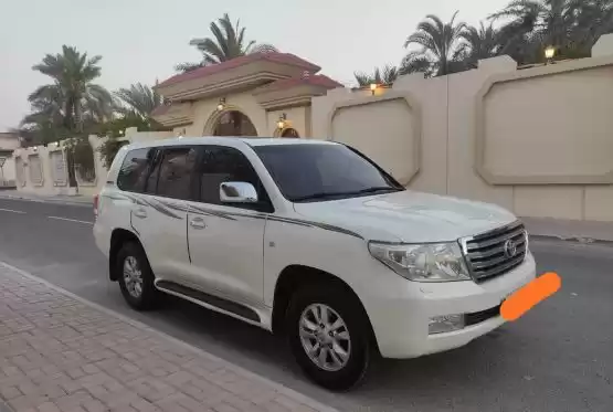 Использовал Toyota Lagonda Продается в Аль-Садд , Доха #11995 - 1  image 