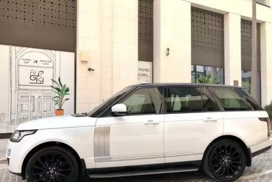 Использовал Land Rover Range Rover Продается в Аль-Садд , Доха #12100 - 1  image 