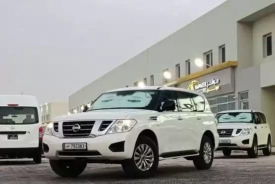 Использовал Nissan Patrol Продается в Доха #12148 - 1  image 
