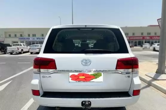 مستعملة Toyota Land Cruiser للبيع في الدوحة #12192 - 1  صورة 