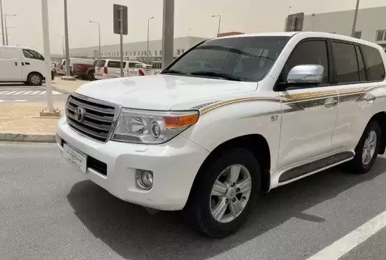 Utilisé Toyota Unspecified À vendre au Doha #12214 - 1  image 