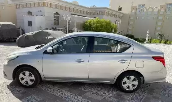 مستعملة Nissan Sunny للبيع في الدوحة #12270 - 1  صورة 