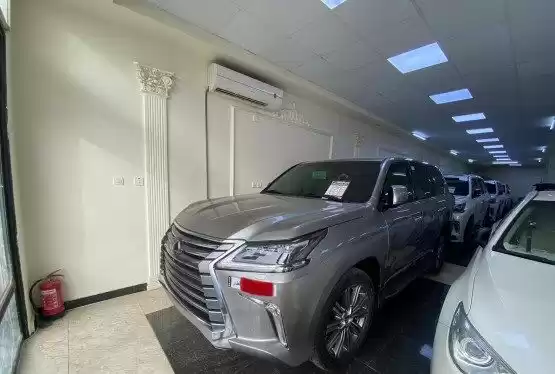 Использовал Lexus Unspecified Продается в Доха #12309 - 1  image 