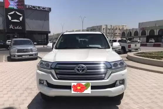 مستعملة Toyota Unspecified للبيع في الدوحة #12346 - 1  صورة 