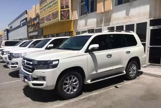 Utilisé Toyota Unspecified À vendre au Doha #12350 - 1  image 