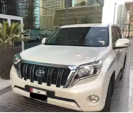 Использовал Toyota Prado Продается в Аль-Садд , Доха #12413 - 1  image 