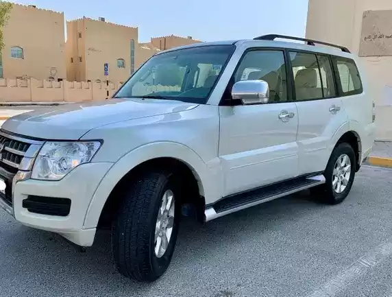 Used Mitsubishi Pajero For Sale in Al Sadd , Doha #12418 - 1  image 