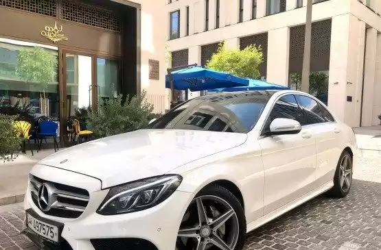 Gebraucht Mercedes-Benz Unspecified Zu verkaufen in Doha #12483 - 1  image 