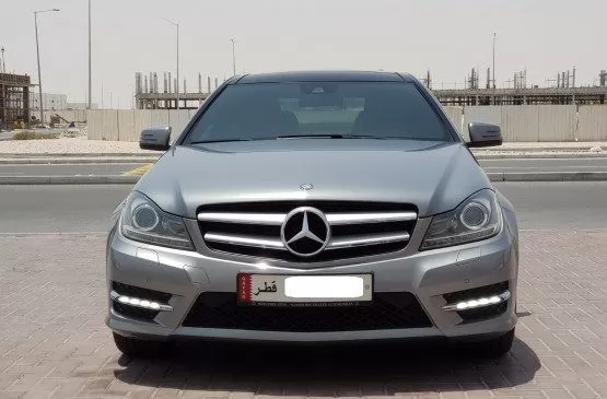 مستعملة Mercedes-Benz Unspecified للبيع في الدوحة #12564 - 1  صورة 