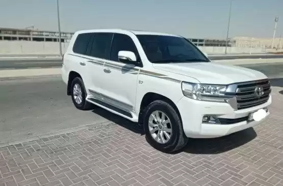 Utilisé Toyota Unspecified À vendre au Doha #12573 - 1  image 