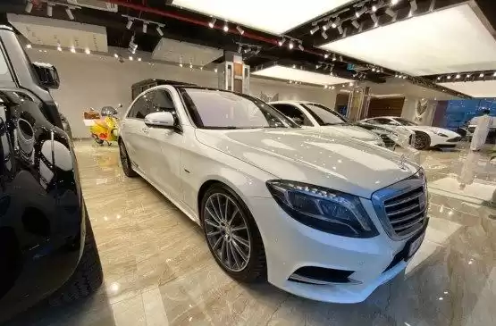 استفاده شده Mercedes-Benz Unspecified برای فروش که در دوحه #12598 - 1  image 
