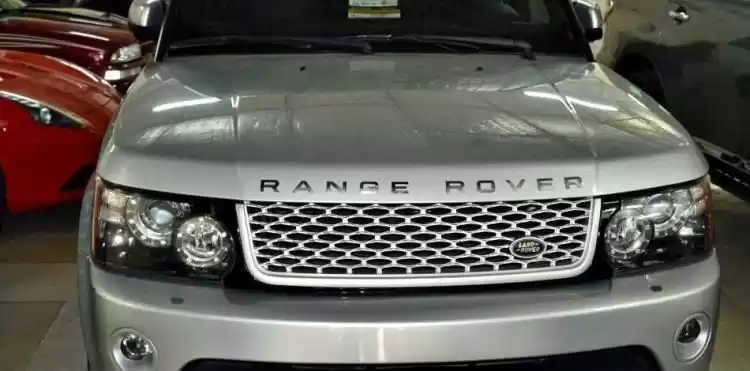 用过的 Land Rover Range Rover 出售 在 多哈 #13010 - 1  image 