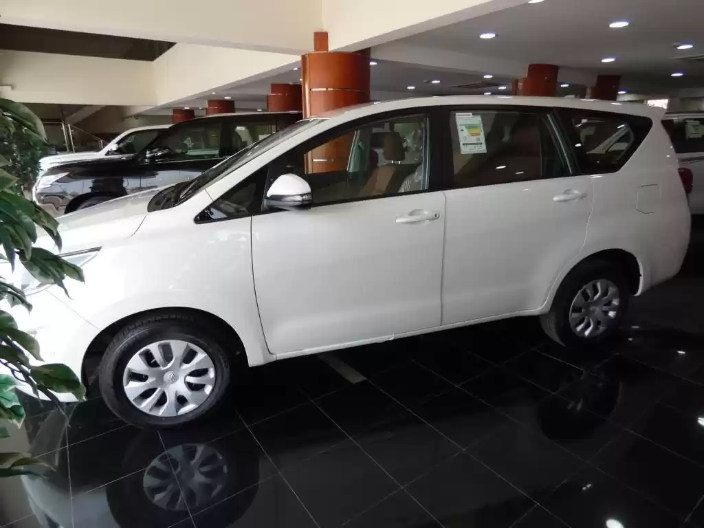 全新的 Toyota Inova 出售 在 多哈 #13165 - 1  image 