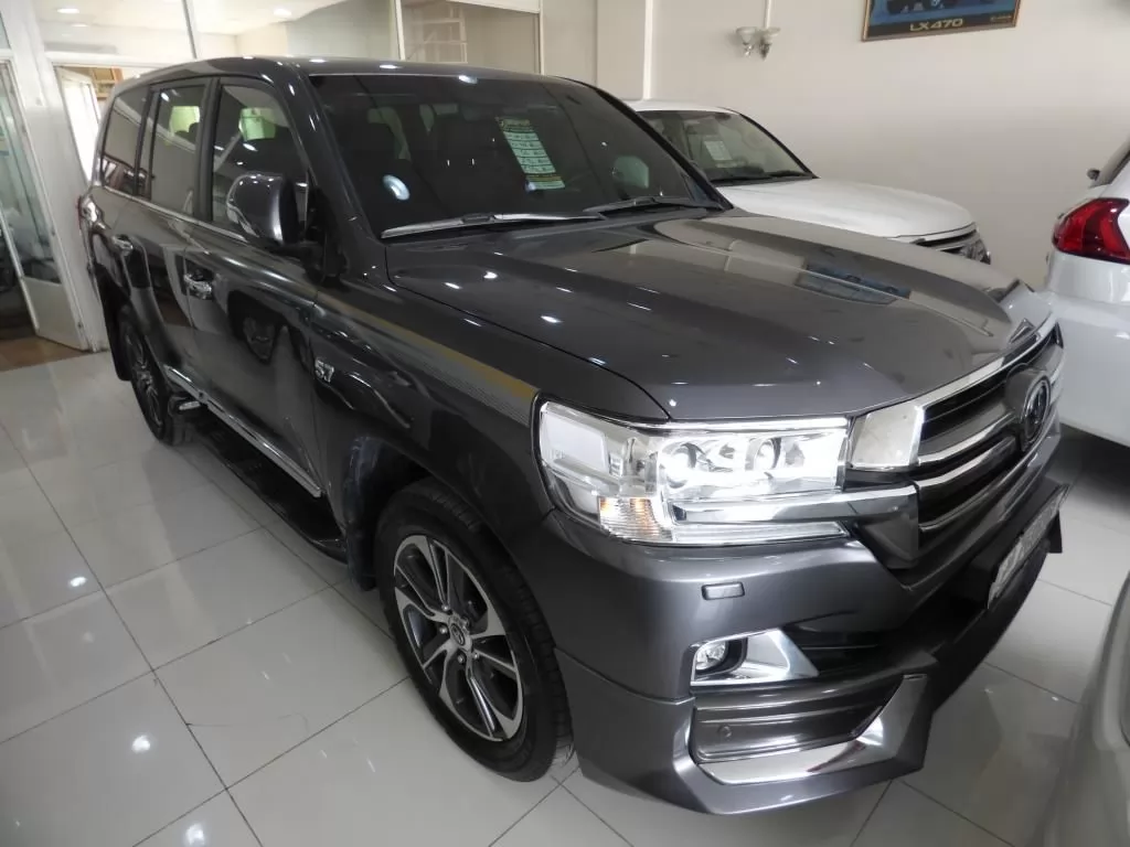 Used Toyota Land Cruiser For Sale in Doha #13209 - 1  image 