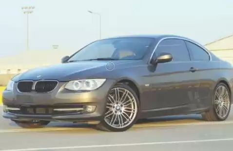 Использовал BMW 325i Coupe Продается в Доха #13318 - 1  image 