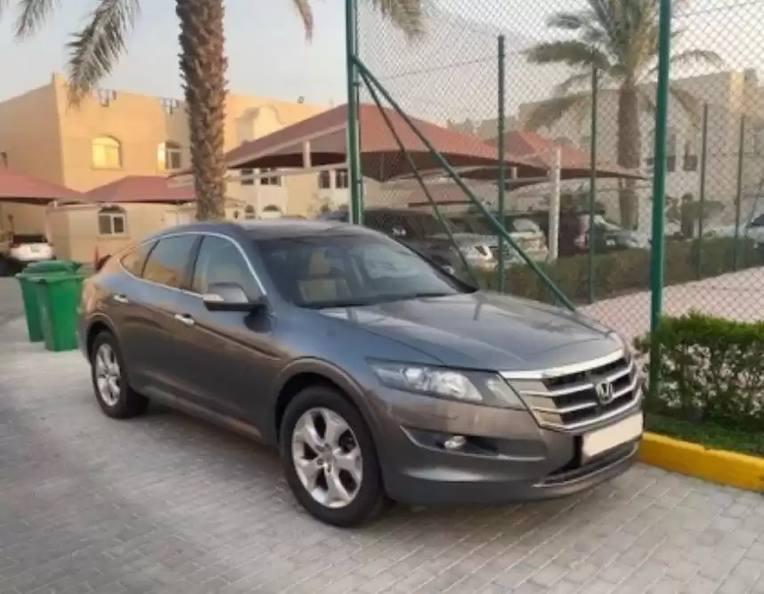 Использовал Honda Accord Coupe Продается в Аль-Садд , Доха #13374 - 1  image 