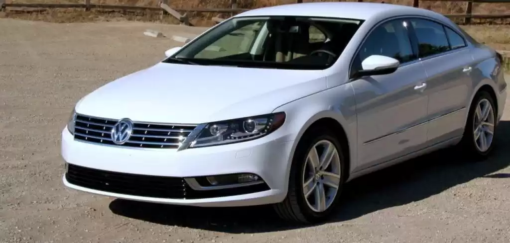 用过的 Volkswagen CC 出售 在 萨德 , 多哈 #13393 - 1  image 