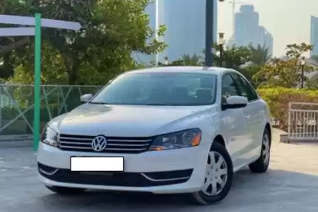 Gebraucht Volkswagen Passat Zu verkaufen in Doha #13426 - 1  image 
