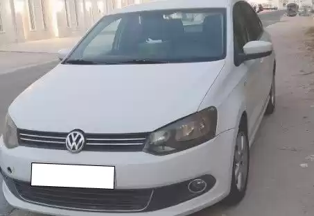 Utilisé Volkswagen Polo À vendre au Doha #13436 - 1  image 